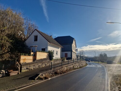 Vacation apartment for up to 6 people in a premium hiking resort, 30 minutes from Winterberg,