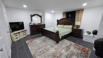 3 bedrooms, WiFi, bed sheets