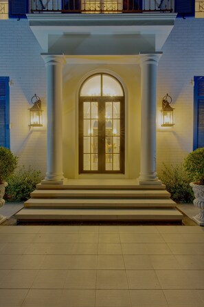 Exterior detail - Luxury Provence House Private Pool - 4 Bedrooms (Tap Tai)