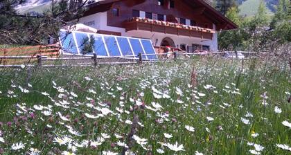 Inmitten der Berge Rosengarten und Latemar, Klettersteige, Moutainbiken,