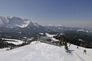 Snow and ski sports - In the middle of the Rosengarten and Latemar mountains, via ferratas, mountain biking, (Karersee)