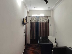 House | Reception - Hotel O Sector 12 Ghaziabad (Ghaziabad)