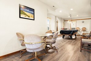 Dining - Dollar Short: Semi-Oceanfront | Private Pool | Hot Tub (Kill Devil Hills)