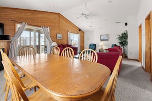 Dining - Day Late: Semi-Oceanfront | Private Pool | Hot Tub (Kill Devil Hills)