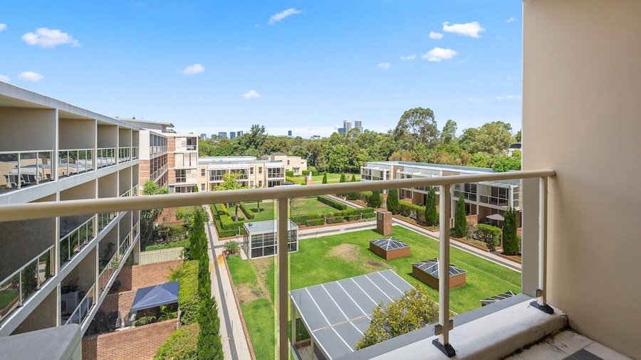 Silverwater Stay Near Parks and Cafes