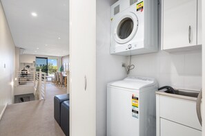 Apartment | Bathroom - Silverwater Stay Near Parks and Cafes (Sydney)