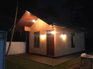 Exterior - 100m away from dikwea beach,1km away from Hiriketiya beach,peaceful scenery (Dikwella)