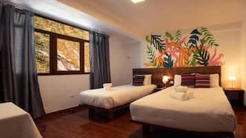 In-room safe, soundproofing, free WiFi