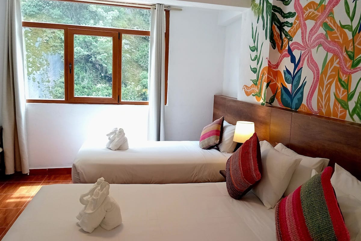 Family Room, Mountain View