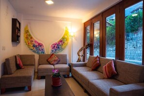 TV, printers - Susanna Inn MachuPicchu Hotel (Machu Picchu)
