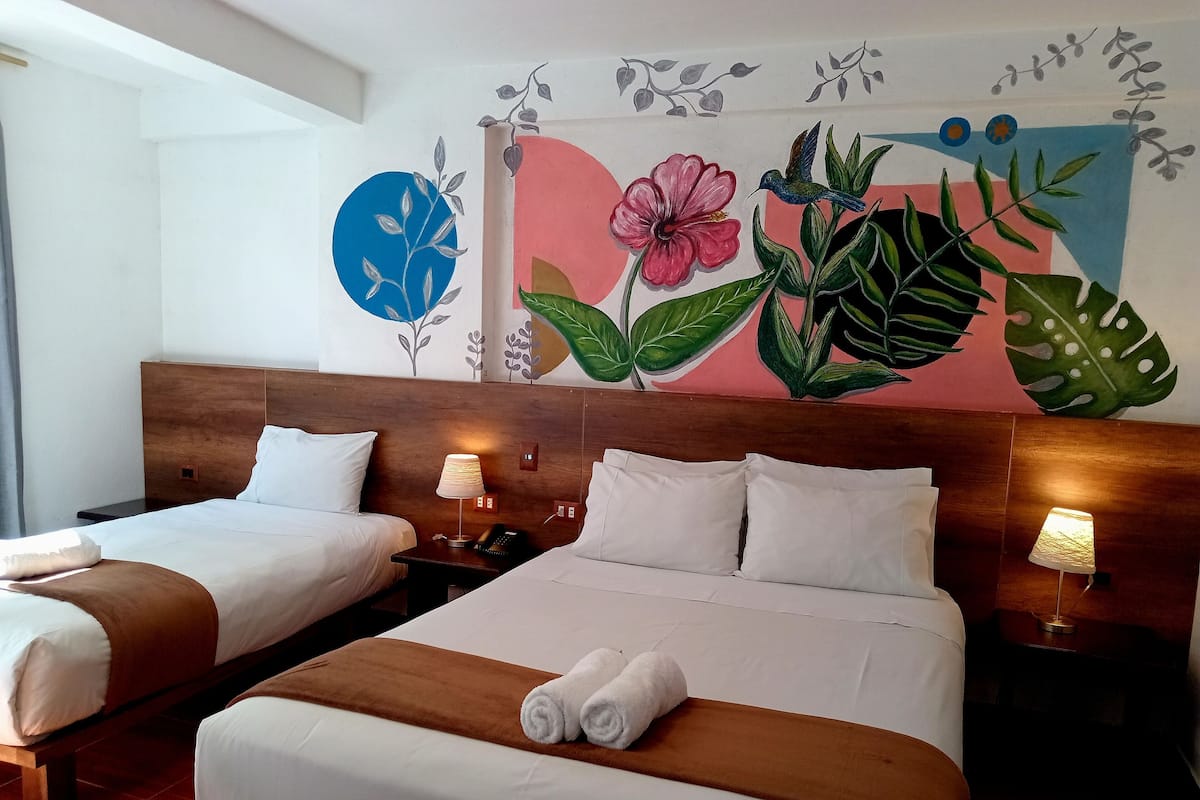 Quarto família, vista para a montanha | Cofres nos quartos, quartos à prova de som, Wi-Fi de cortesia