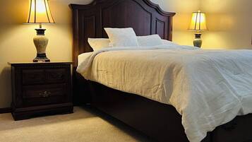 4 Schlafzimmer, Bügeleisen/Bügelbrett, WLAN, Bettwäsche