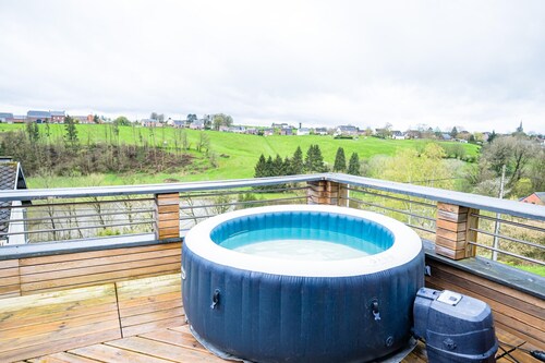 Retreat With Jacuzzi Near the Dams