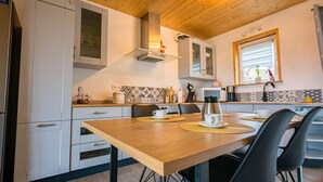 Apartment | Dining - Retreat With Jacuzzi Near the Dams (Froidchapelle)