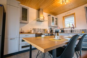 Apartment | Dining - Retreat With Jacuzzi Near the Dams (Froidchapelle)