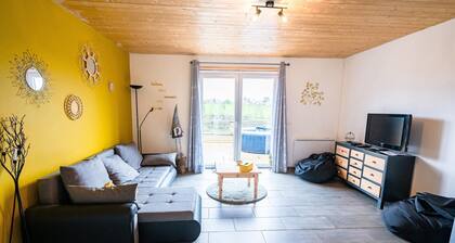 Retreat With Jacuzzi Near the Dams