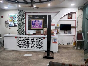 Reception - Collection O Paharganj Ndls Railways Formerly Sai Mahal International (New Delhi)