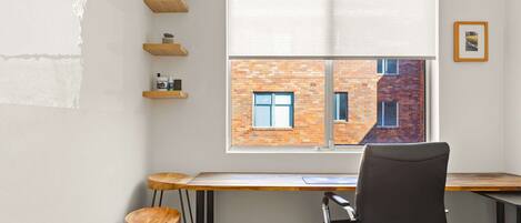 Leilighet | 2 soverom, skrivebord for bærbar PC, strykejern/-brett og sengetøy