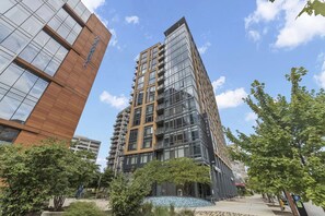 Exterior - 2 Units | Arlington Getaway | Kitchen & Rooftop Pool | Ideal for Weekend Getaway (Arlington)