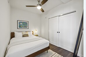 Iron/ironing board, free WiFi - 2 Units | Arlington Getaway | Kitchen & Rooftop Pool | Ideal for Weekend Getaway (Arlington)