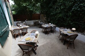 ลานระเบียง/นอกชาน