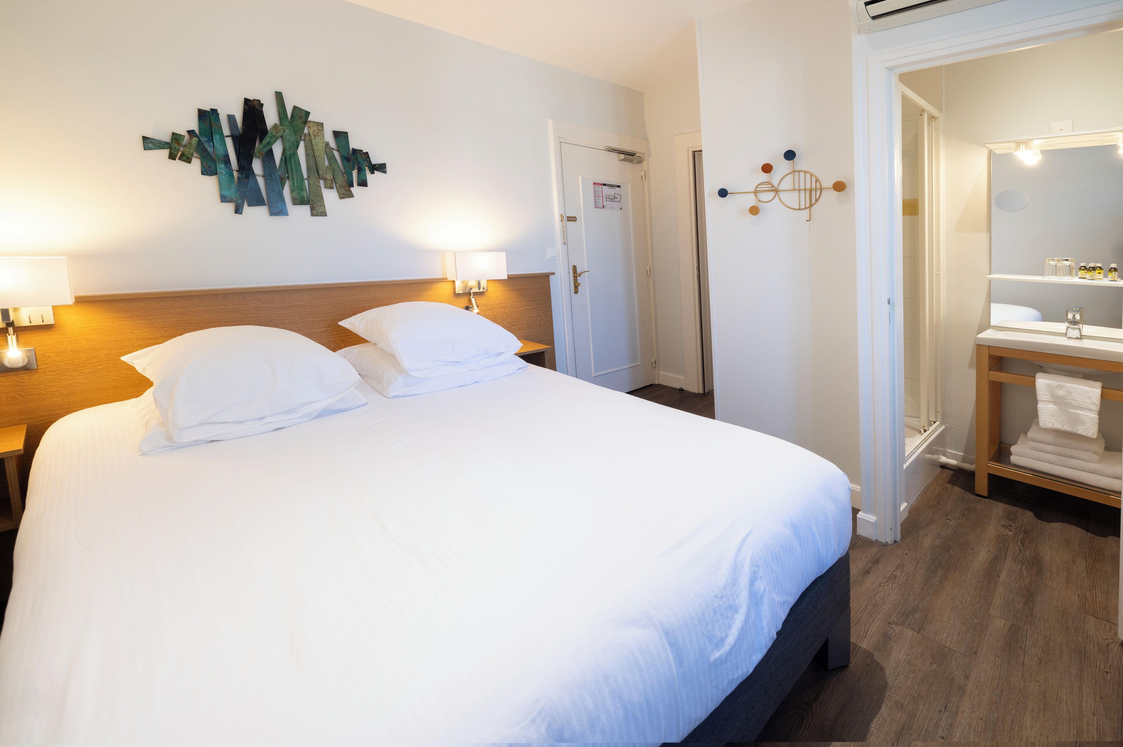 Caja de seguridad en la habitación y sistema de insonorización 