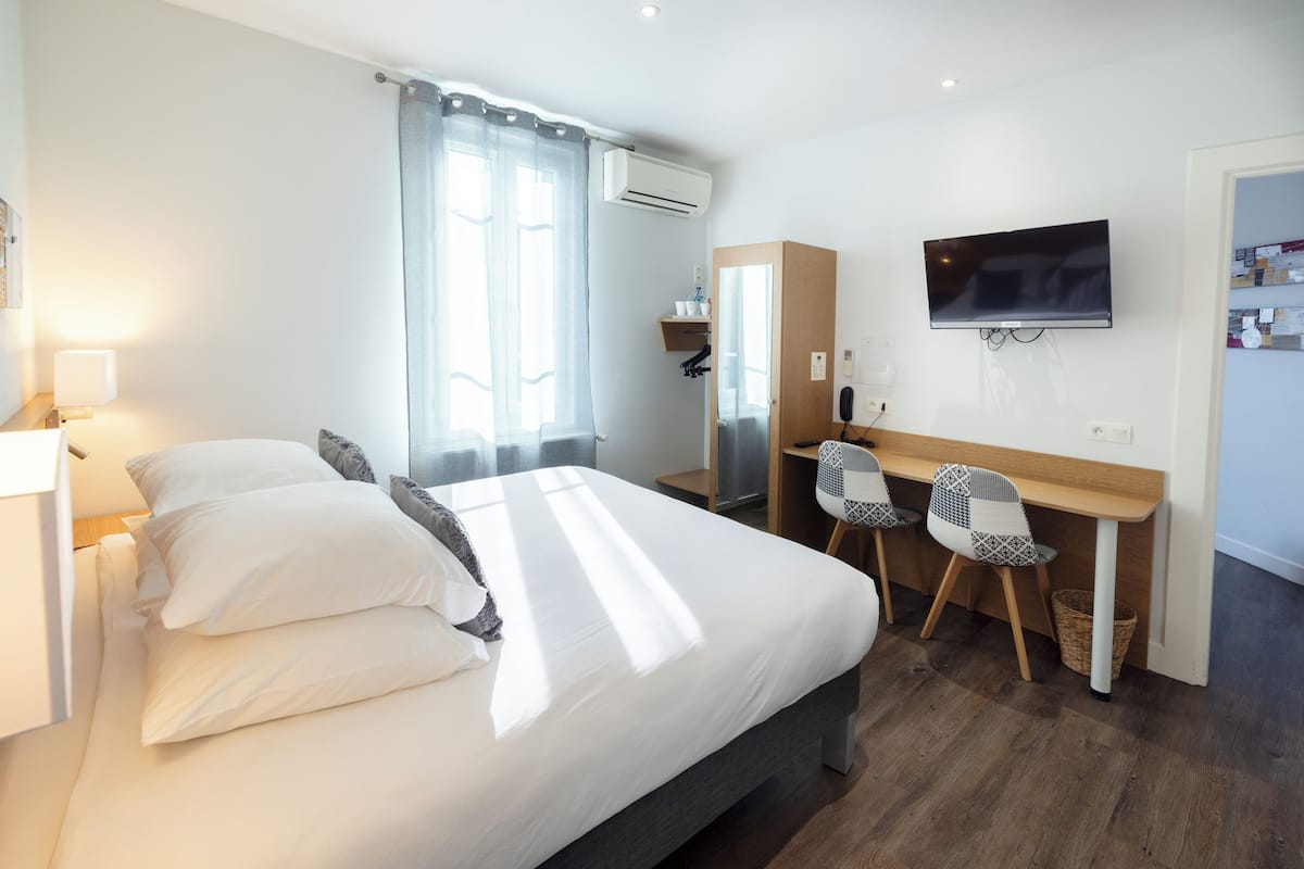 Familien-Vierbettzimmer | Zimmersafe, schallisolierte Zimmer, Bügeleisen/Bügelbrett