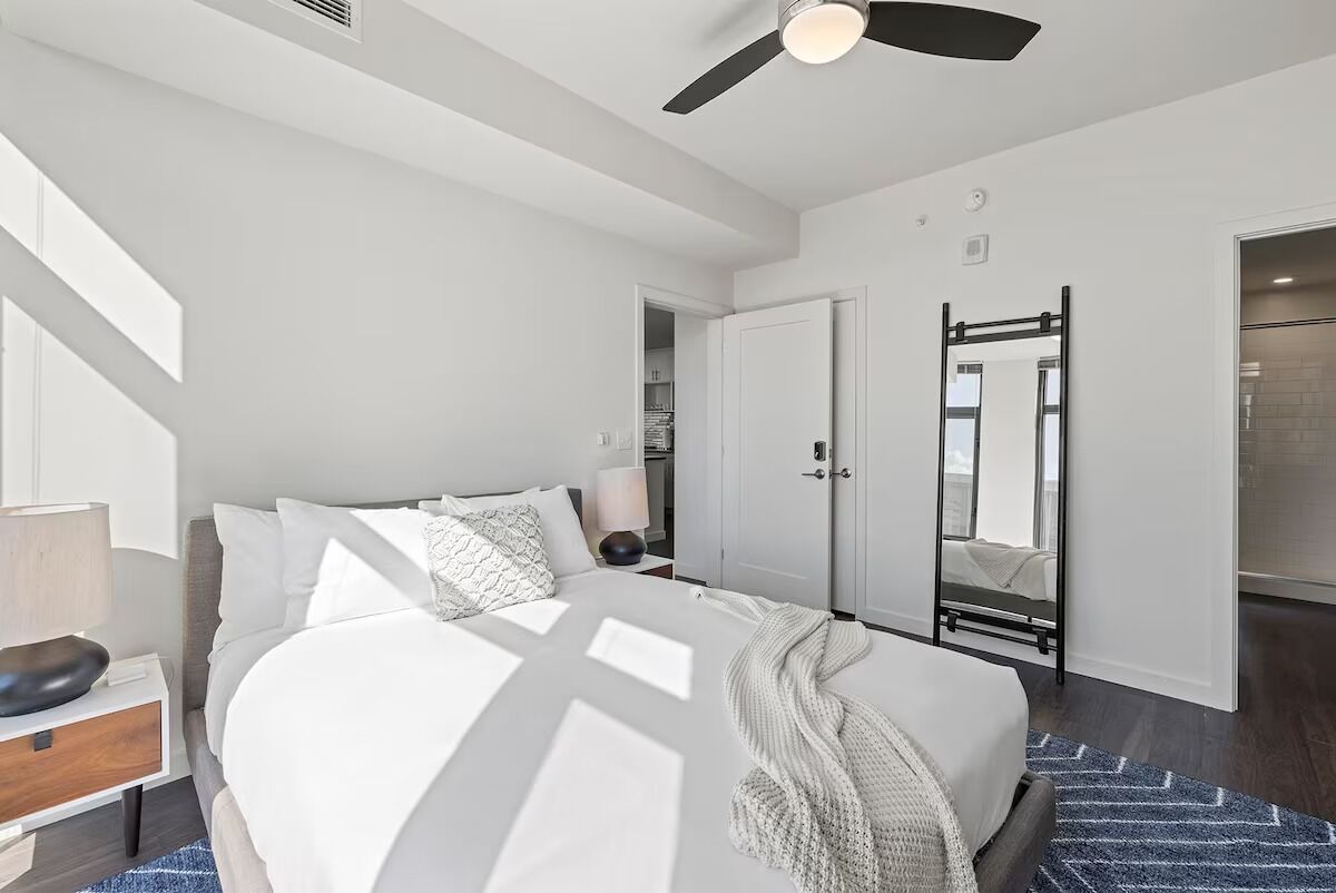 2 bedrooms, iron/ironing board, WiFi (free)