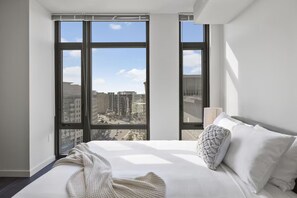 Bügeleisen/Bügelbrett, kostenloses WLAN