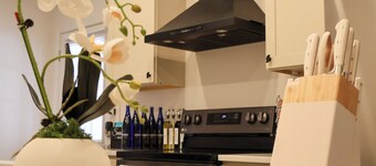 The Weyl Collective 6BR Professional Retreat Near Downtown Rochester