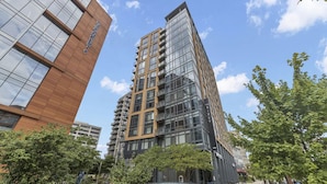 Exterior - 4 Units in Ballston | Pet-Friendly w/ Rooftop Access | Near Smithsonian Trails (Arlington)