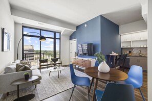 TV - Spacious Getaway in Arlington Close to National Mall & DC Dining | Rooftop Views (Arlington)