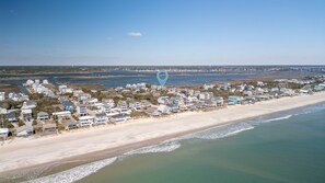 Beach nearby - A Fairytale experience, 4 bed, 3.5 bath HOT TUB (Surf City)