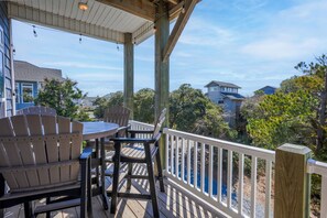 Outdoor dining - A Fairytale experience, 4 bed, 3.5 bath HOT TUB (Surf City)