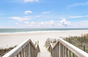 Beach - Hideaway Heaven a 4bed/3.5bath Oceanfront Hot Tub (North Topsail Beach)