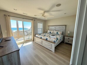 4 bedrooms, iron/ironing board, travel cot, free WiFi - Welcome to "Topsail Time" renovated oceanfront paradise 4/bd and 3/bath (North Topsail Beach)