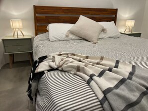 2 bedrooms, travel cot, free WiFi, bed sheets - Adventure Pad, CO's First 3D-Printed Home! (Buena Vista)