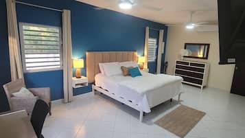 Ferros/tábuas de passar roupa, Wi-Fi, roupa de cama