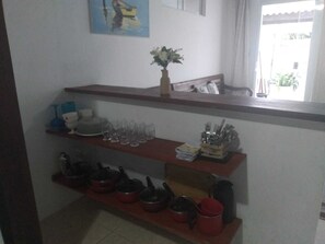 Interior - Come visit us, just 5 minutes from the city center, no car needed to get around. (Armação dos Búzios)