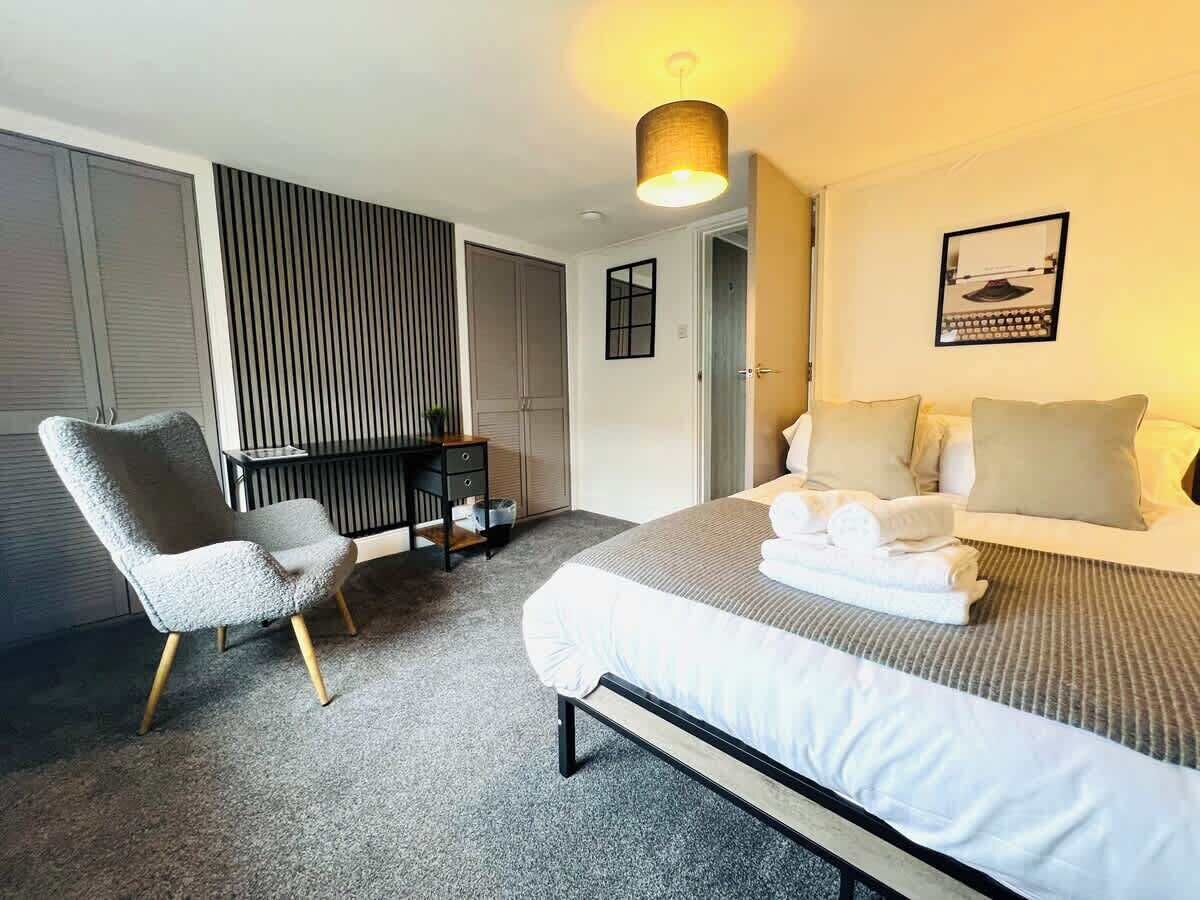 1 bedroom, iron/ironing board, WiFi, bed sheets