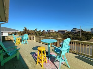 Property grounds - Oceanview 4Br w/elevator, private pool, hot tub, steps to beach access (Rodanthe)