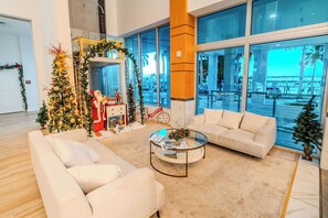 Lobby - Skyline Serenity Downtown Fort Myers 1BR Pool Gym & City Views (Fort Myers)
