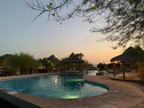 Private 1-Bed Ocean View Suite in Kino Bay up to 4 Guests, Walk to Beaches, Pool