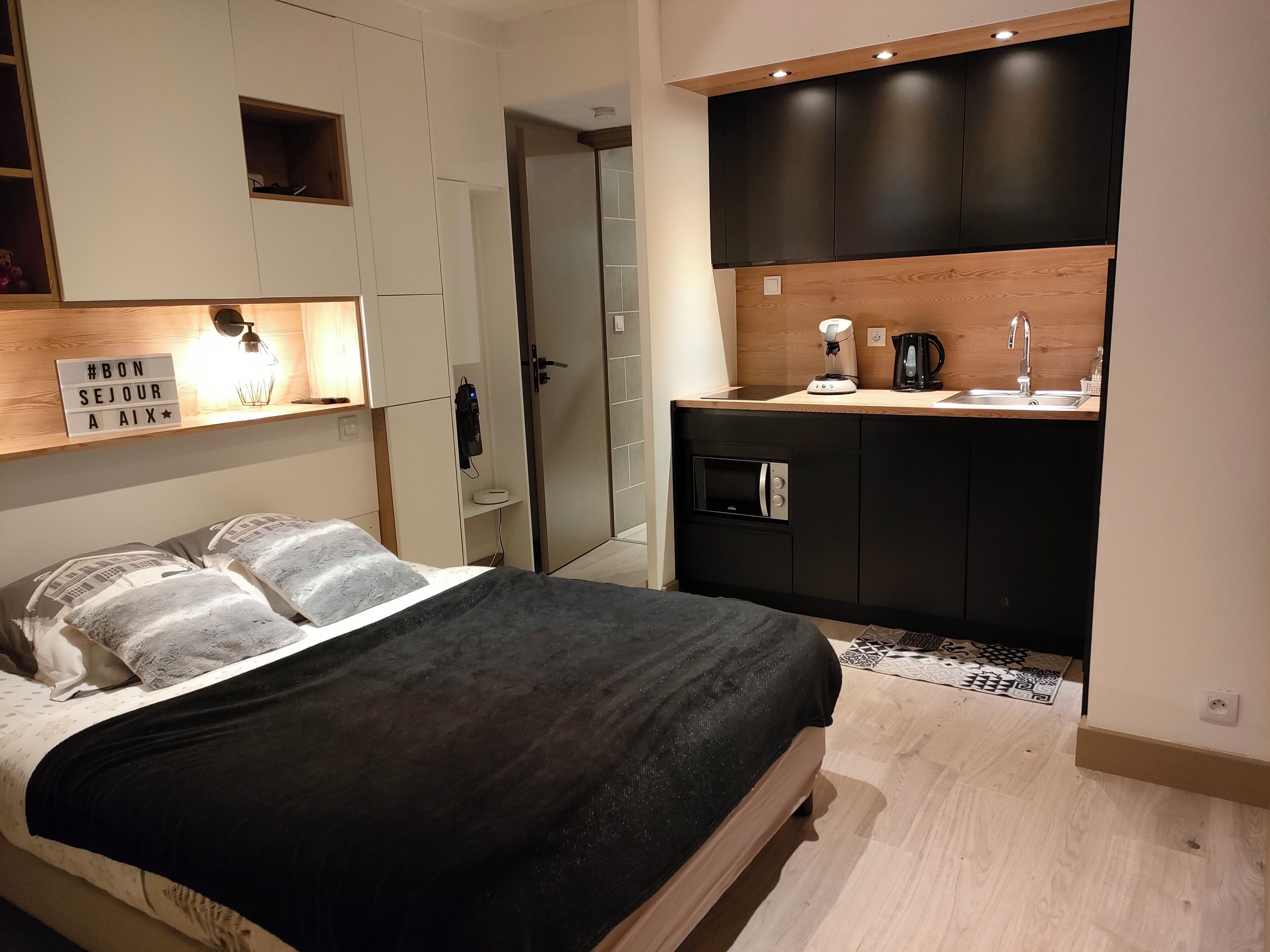 1 bedroom, WiFi, bed sheets