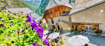 Cosy 4-person house in Vénosc - Fireplace, mountain view balcony, access to Les 2 Alpes