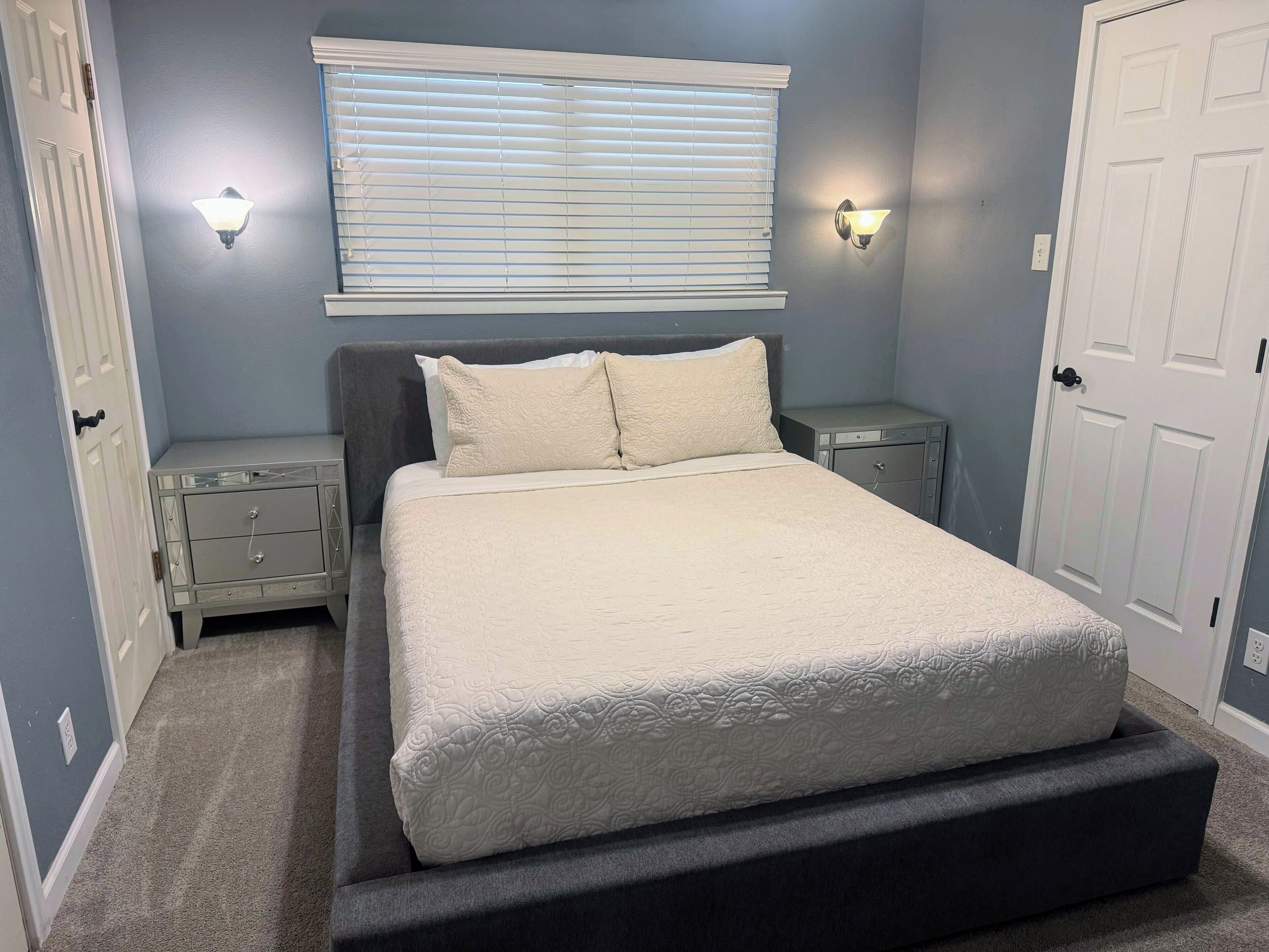 Schreibtisch, Bügeleisen/Bügelbrett, kostenloses WLAN, Bettwäsche