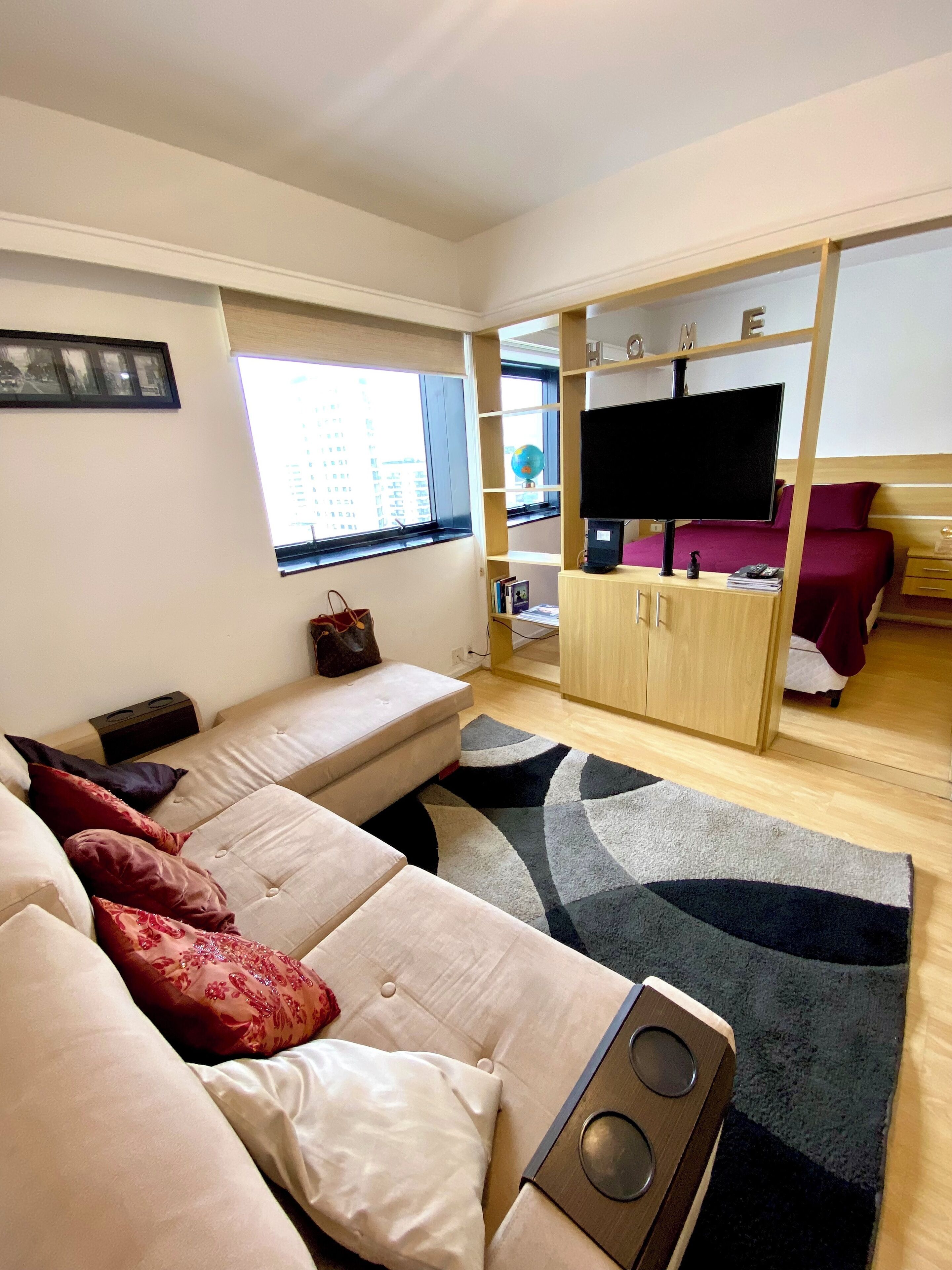 1 slaapkamer, een strijkplank/strijkijzer, internet, beddengoed