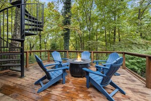 Property grounds - The Post Oak Retreat (Rogers)
