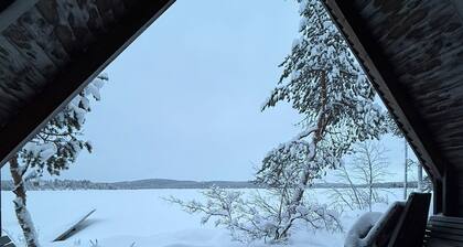 Lumi Hill Lodge Northern Lights