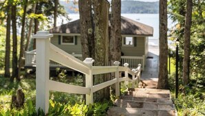 Unclassified image, 5 of 25, button - Charming bungalow on Walloon Lake. Close to Petoskey, ski areas, hiking & biking (Petoskey)